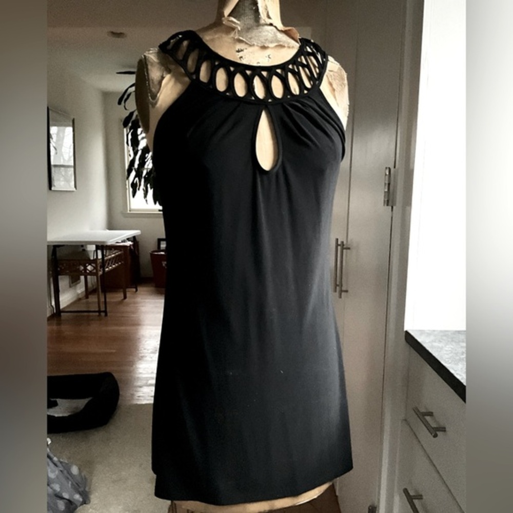 White House Black Market Keyhole Cutout Mini Shift Dress, S MSRP $89